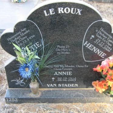 ROUX Hennie, le 1944-2000 &amp; ?ttie 1956- :: VAN STADEN Annie 1912-2003