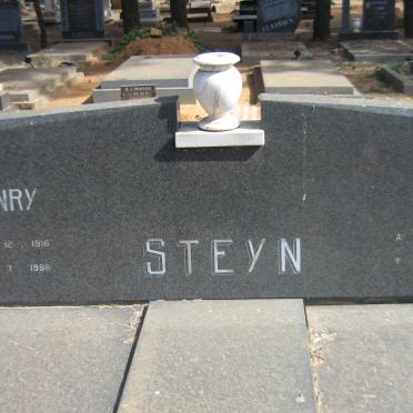 STEYN Henry 1916-1986 &amp; Lina 1926-2005