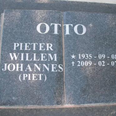 Free State, WESSELSBRON district, Mooiveld 120, farm cemetery