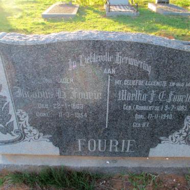 FOURIE Jacobus H. 1863-1954 &amp; Martha F.C. ROBBERTSE 1865-1940