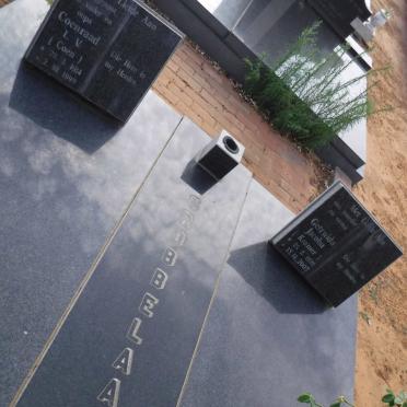 GROBBELAAR Coenraad L.V. 1914-1999 &amp; Gertruida Jacoba KRAMER 1920-2007