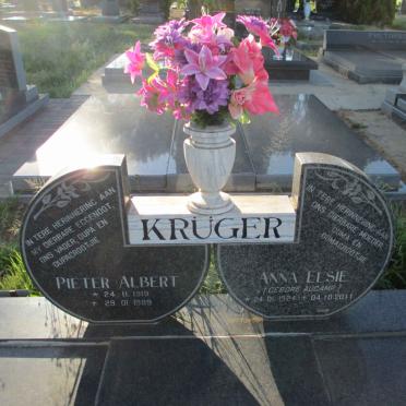 KRÜGER Pieter Albert 1919-1989 &amp; Anna Elsie AUCAMP 1924-2011