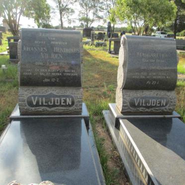 V - Vanne :: Surnames - V