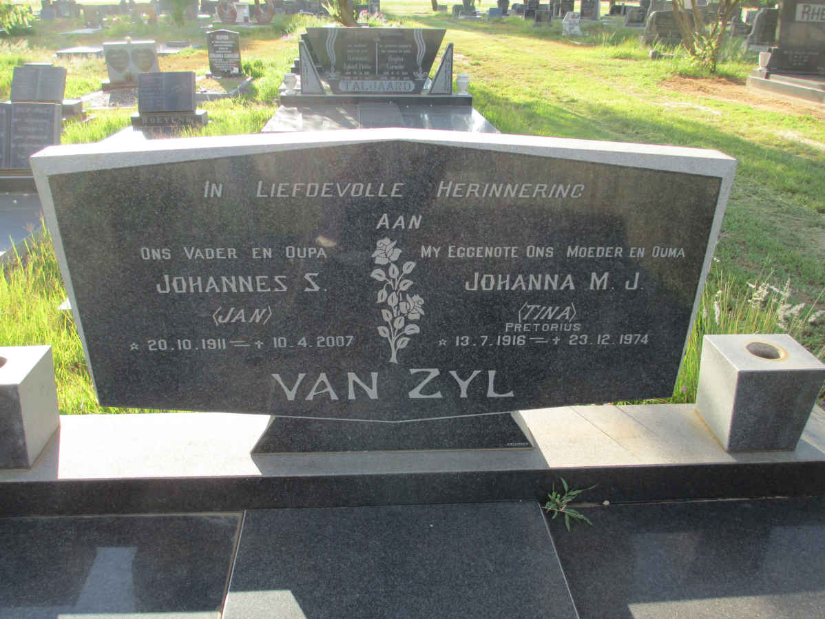 ZYL Johannes S., van 1911-2007 &amp; Johanna M.J. PRETORIUS 1916-1974