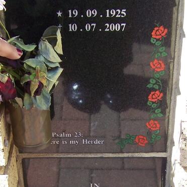 LUTHER Chris 1925-2007 :: DU TOIT Deon 1969-2007