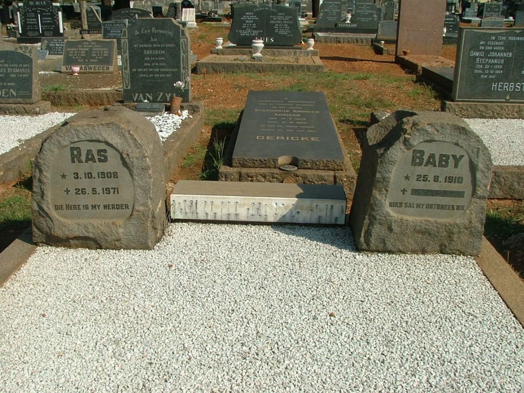 ? Ras  1908-1971 &amp; Baby 1910-