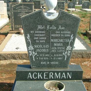 ACKERMAN Nicolaas Jacobus 1891-1975 Margaretha Maria LLOYD nee STEYN 1913-1997