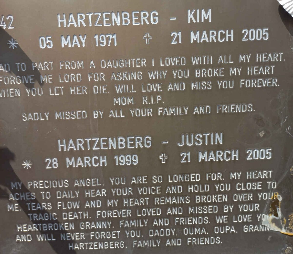 HARTZENBERG Kim 1971-2005 :: HARTZENBERG Justin 1999-2005