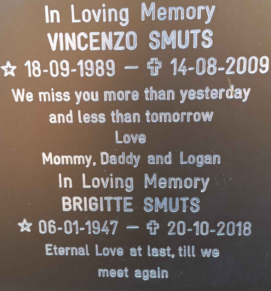 SMUTS Brigitte 1947-2018 :: SMUTS Vincenzo 1989-2009
