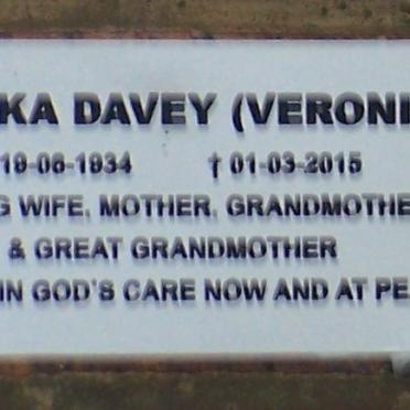 DAVEY Veronica 1934-2015