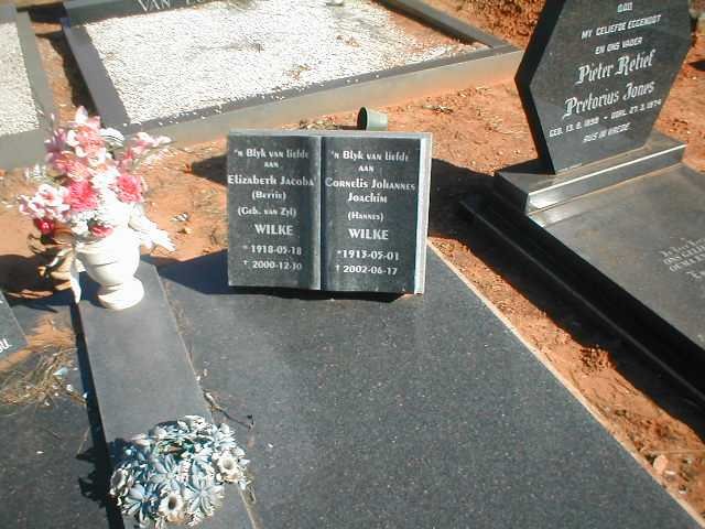 WILKE Cornelius Johannes Joachim 1913-2002 &amp; Elizabeth Jacoba VAN ZYL 1918-2000
