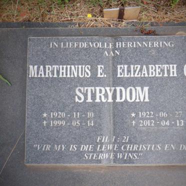 STRYDOM Marthinus E. 1920-1999 &amp; Elizabeth G. 1922-2012