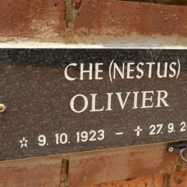 OLIVIER Che 1923-2016