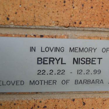 NISBET Beryl 1922-1999