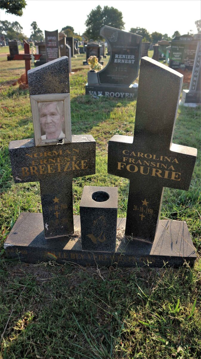 BREETZKE Norman Ernest 1944-2014 :: FOURIE Carolina Fransina 1950-