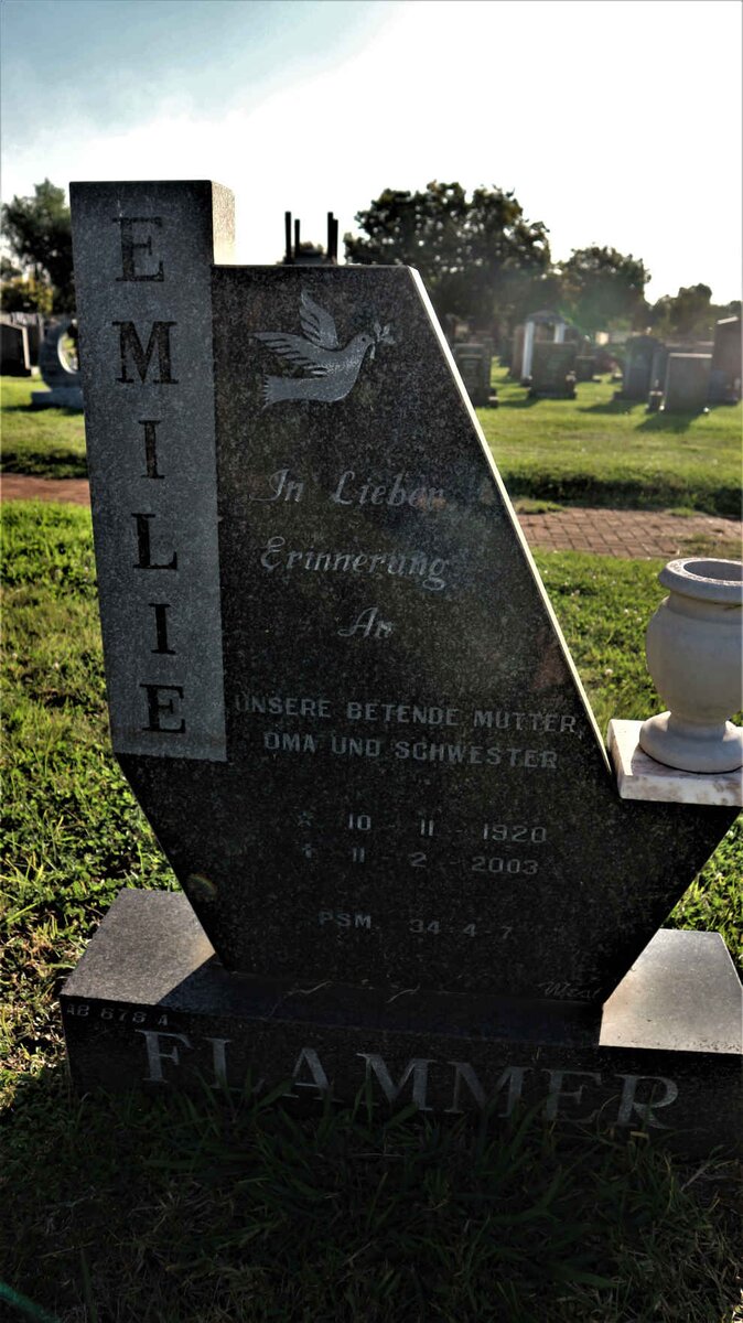 FLAMMER Emilie 1920-2003