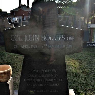 HOLMES John 1920-2002