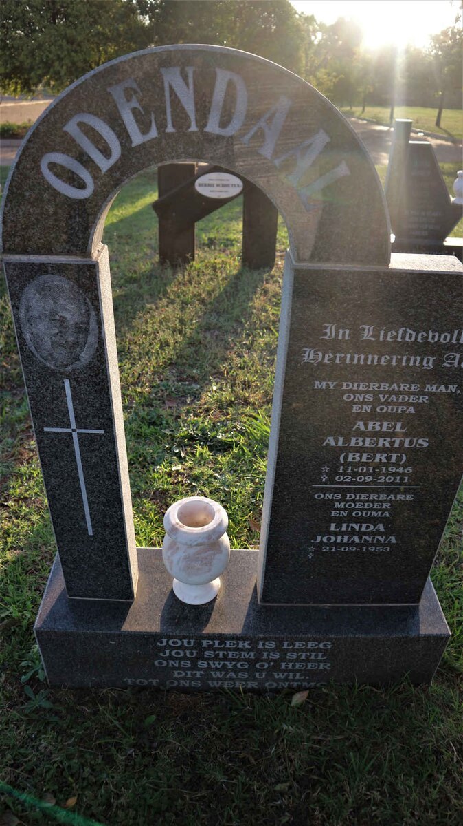 ODENDAAL Abel Albertus 1946-2011 &amp; Linda Johanna 1953-