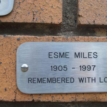 MILES Esme 1905-1997