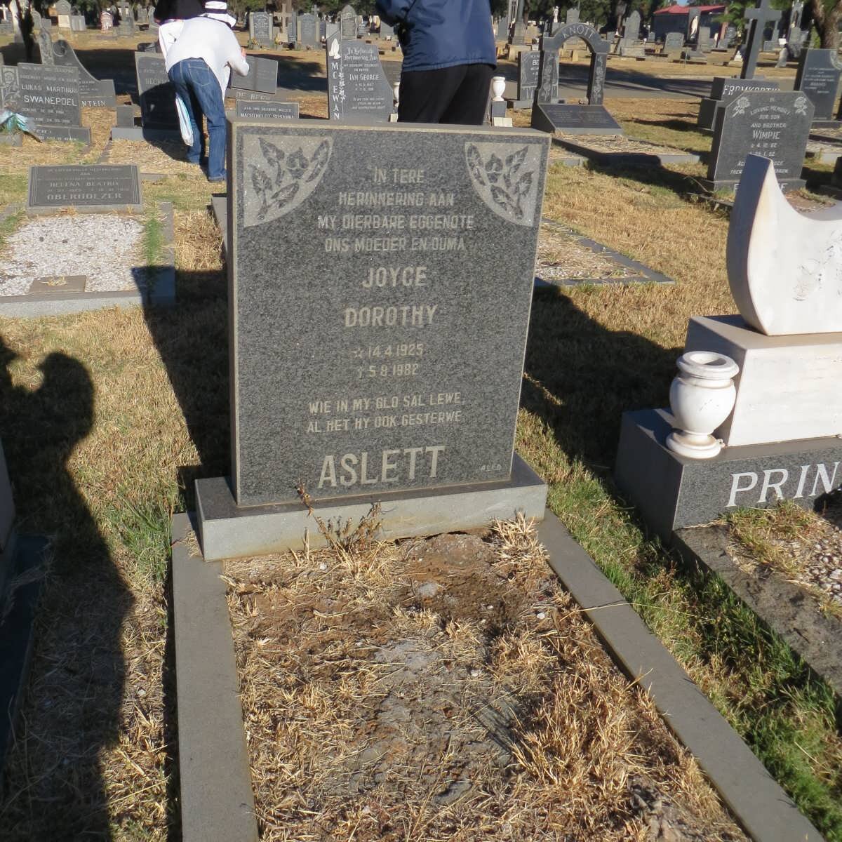 ASLETT Joyce Dorothy 1925-1982