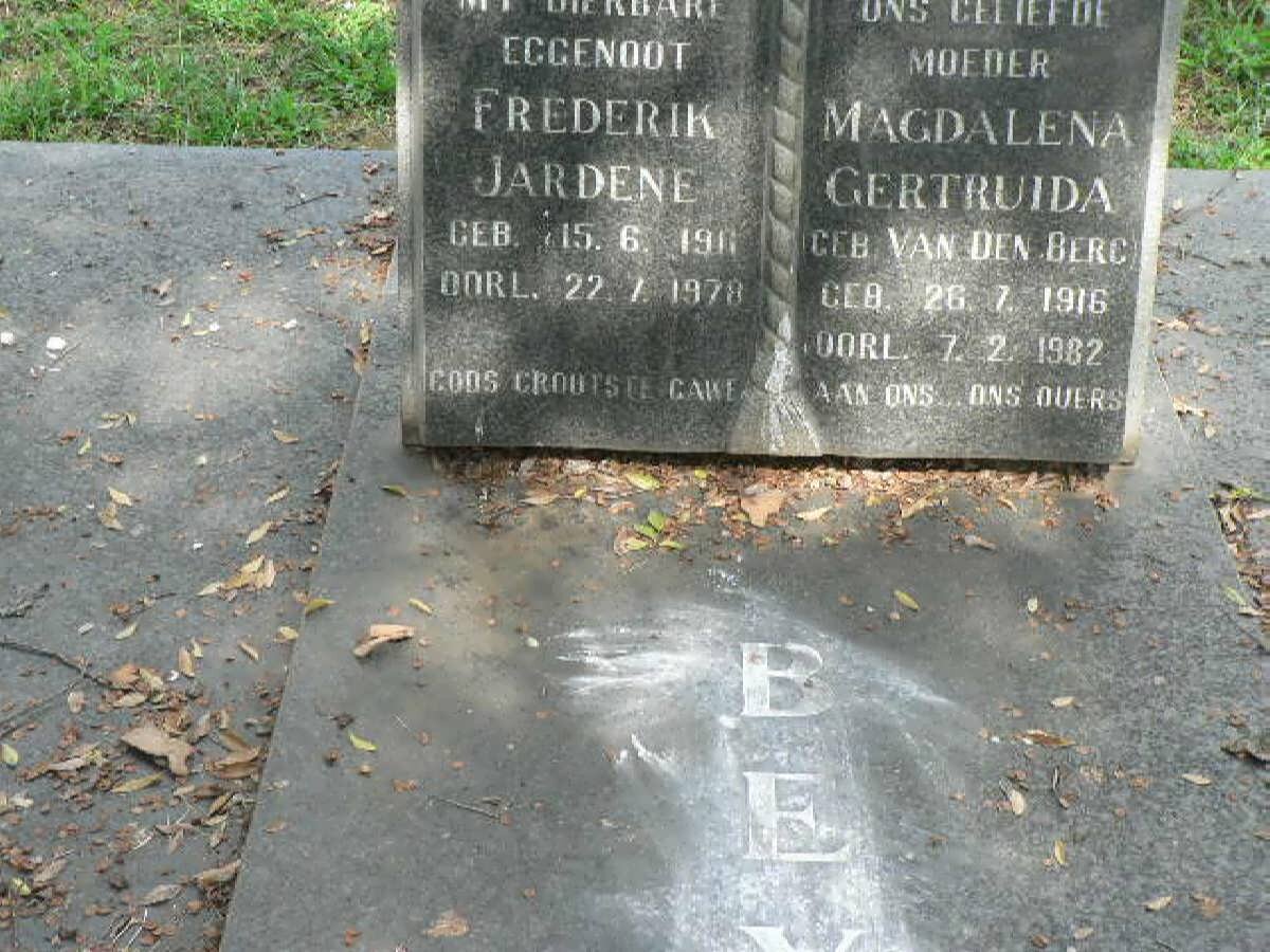 BEYTELL Frederik Jardene 190?-1978 &amp; Magdalena Gertruida VAN DEN BERG 1916-1982