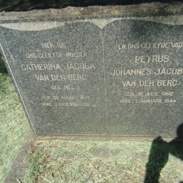 BERG Petrus Johannes Jacobus, van der 1868-1944 &amp; Catherina Jacoba NEL 1878-1937