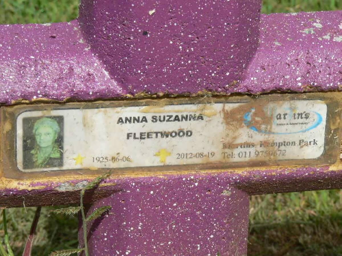 FLEETWOOD Anna Suzanna 1925-2012