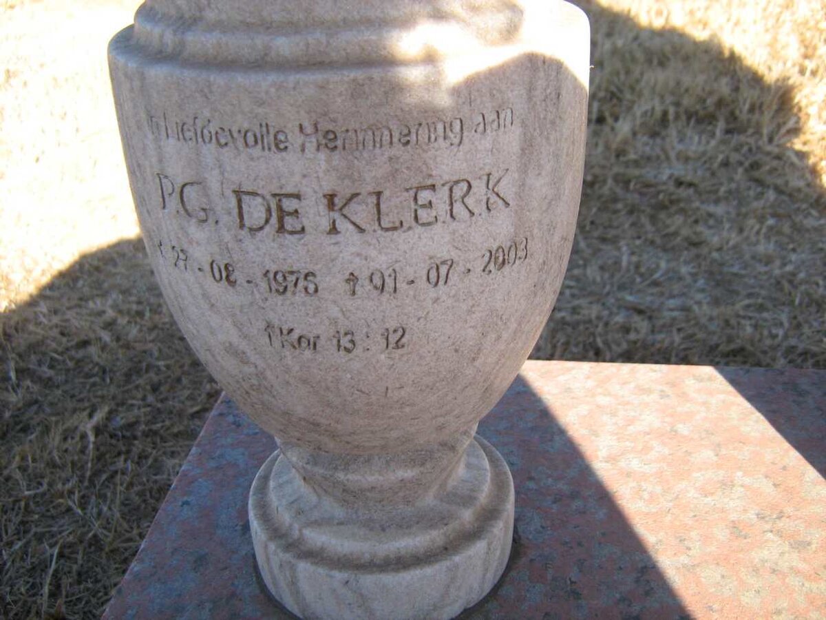 KLERK P.G., de 1976-2003