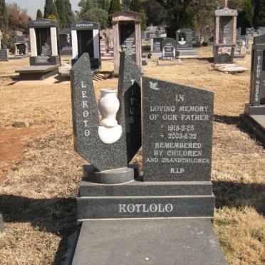 KOTOLO Lekoto Titus 1918-2003
