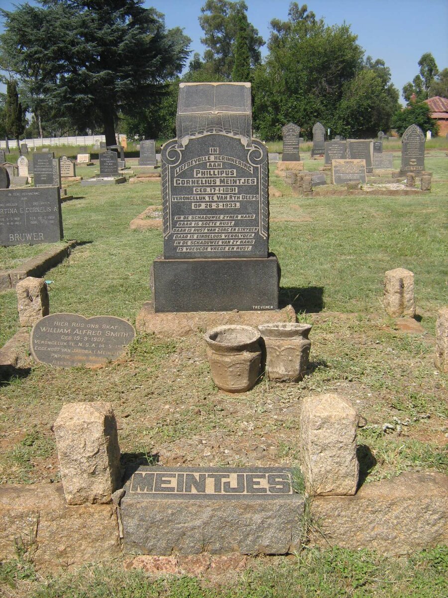 MEINTJES Phillipus Cornelius 1891-1933 :: SMITH William Alfred 1907-191?