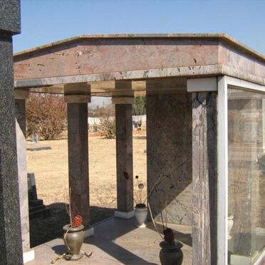 MISIKINYA Bonginkosi Bhungane Sitiye 1957-1994