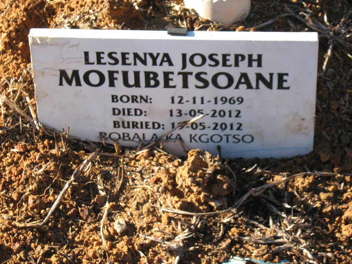 MOFUBETSOANE Lesenya Joseph 1969-2012