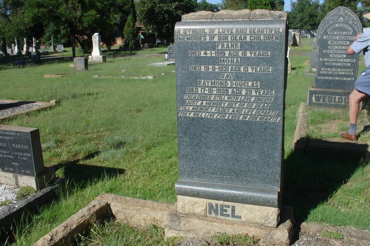 NEL Frank -1915 :: NEL Mona -1921 :: NEL Raymond Douglas -1935