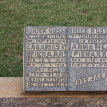 PIENAAR Zagarias W. 1890-1958 &amp; Anna M.E.J. 1897-1974