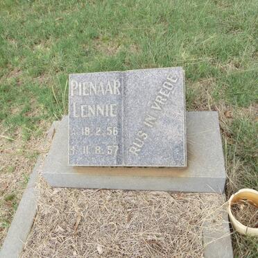 PIENAAR Lennie 1956-1957