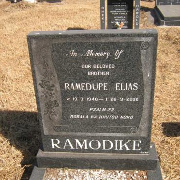RAMODIKE Ramedupe Elias 1940-2002