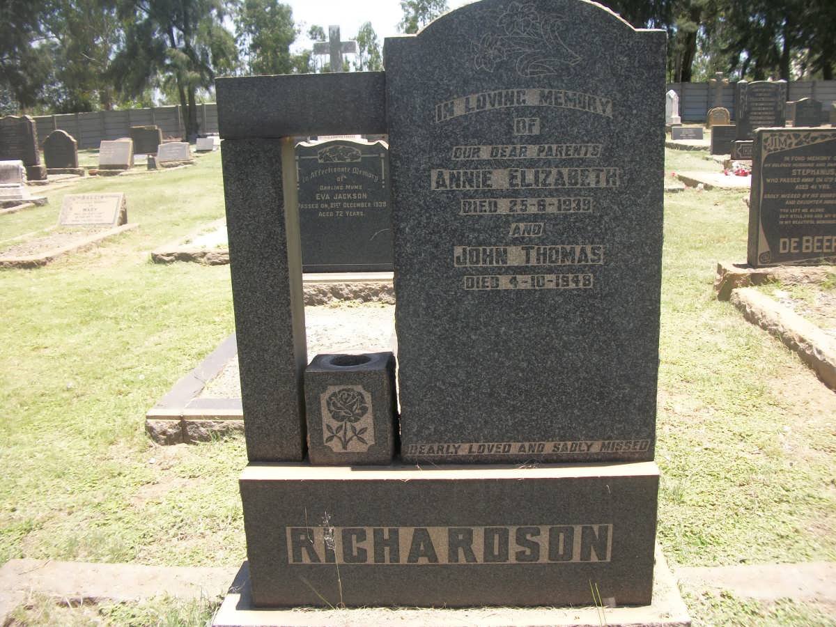 RICHARDSON John Thomas -1948 &amp; Annie Elizabeth -1939