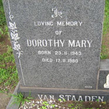 STAADEN Dorothy Mary, van 1943-1980