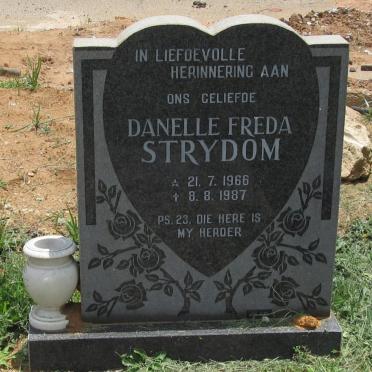 STRYDOM Danelle Freda 1966-1987