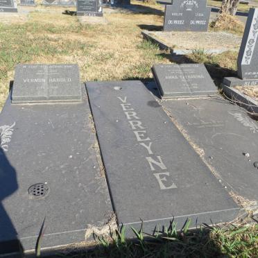 VERREYNE Vernon Harold 1932- &amp; Anna Catharina 1936-1991