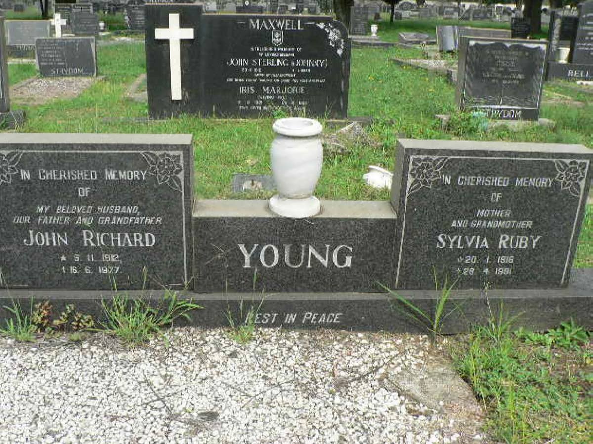 YOUNG John Richard 1912-1977 &amp; Sylvia Ruby 1916-1991