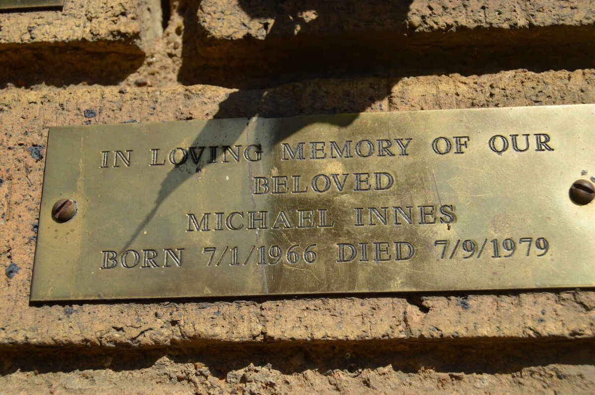 INNES Michael 1966-1979