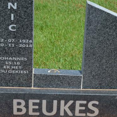 BEUKES Nic 1924-2014