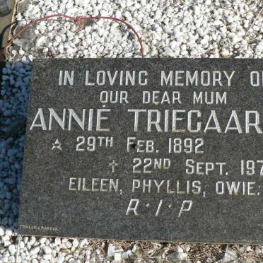 TRIEGAARDT Annie 1892-1979