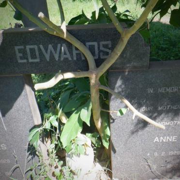 EDWARDS Charles 1928-1981 &amp; Anne 1928-1982 