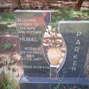 PARKER Muriel 1942-1987