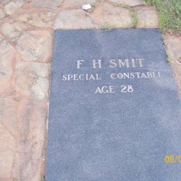 SMIT F.H.