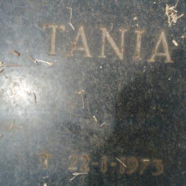 COLLER Tania, van -1973