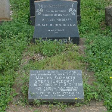 GREGORY Jacobus Nicolaas 1901-1960 :: STEYN Martha Elizabeth nee GREGORY 1907-1989