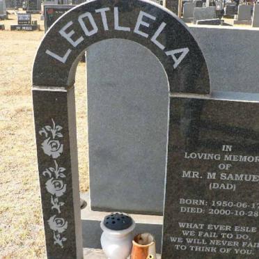 LEOTLELA M. Samuel 1950-2000
